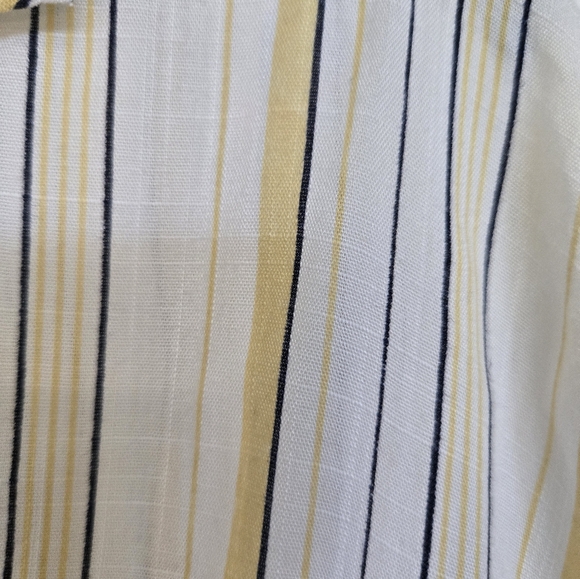 NWT Hem & Thread blouse - Picture 3 of 5